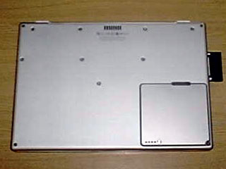 PowerBookG4の裏側